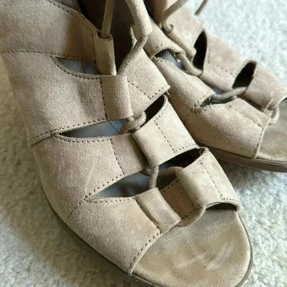 tan suede lace up heels - Picture 4 of 4